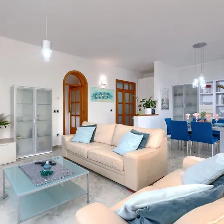 Apartamento Hrvatin-2 By Interhome Pula