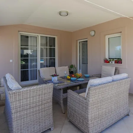 Apartamento Hrvatin-2 By Interhome