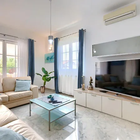 Hrvatin-2 By Interhome Daire