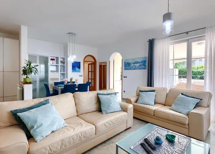 Hrvatin-2 By Interhome Pula